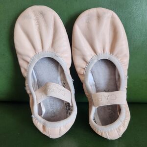 Capezio Beige Ballet Shoes 10.5